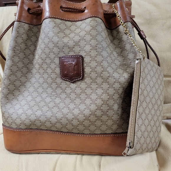 CELINE BUCKET BAG - Picture 1 of 17